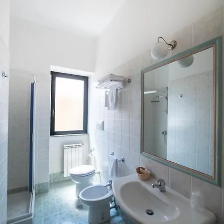 Hotel Italia & Lombardi Montefiascone Exterior photo